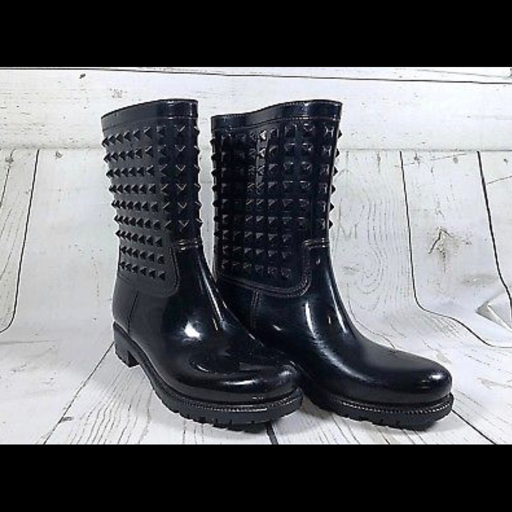 BLACK STUDDED RAIN BOOTS